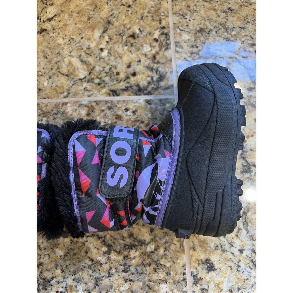 Sorel Purple/Black Geometric Commander‎ Print Faux Fur Trim Snow Boots Child 9